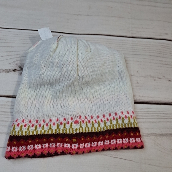 St John's Bay Winter Beanie Hat NWT - Picture 4 of 5